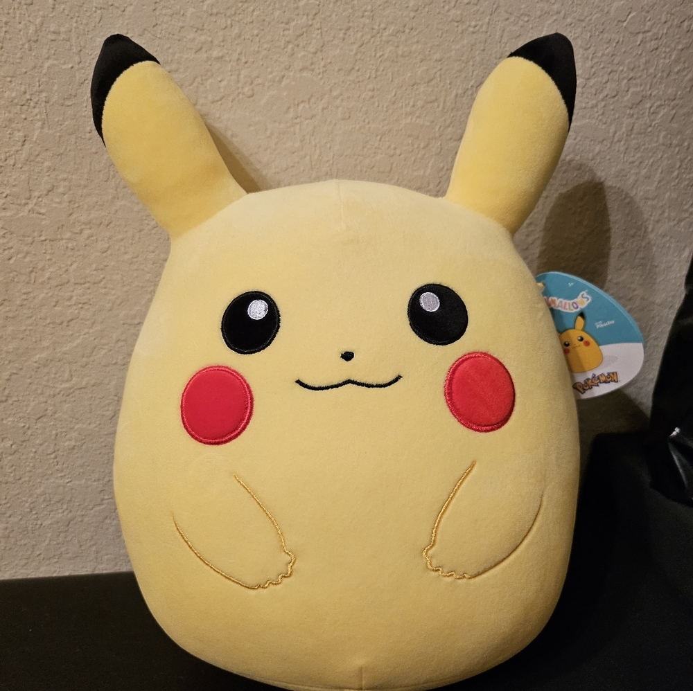 Pikachu NWT Squishmallows